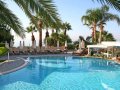 Mediterranean Beach Hotel : Lagoon pool bar